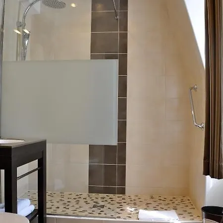 Hotel D'argouges 3*